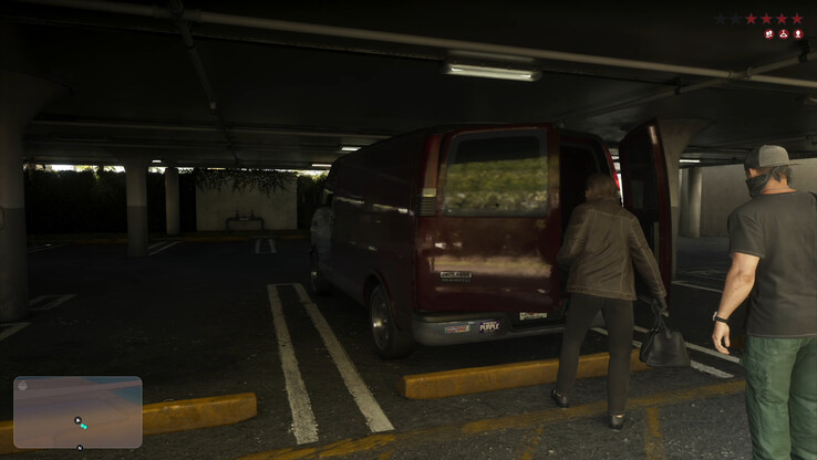 Hoewel de RT-reflecties in GTA 6 doorgaans van hoge kwaliteit zijn, leidt de lagere resolutie in vergelijking met de pc af en toe wel tot merkbare artefacten.