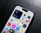 Volgens een leaker heeft de iPhone 18-serie geen FaceID en camera onder het scherm. (Afbeeldingsbron: Omar Al-Ghosson via Unsplash)