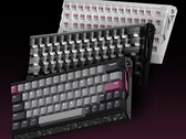 Iqunix EV63 Hall-effect gamingtoetsenbord in zwart, zwart met transparante toetsencaps en wit met transparante toetsencaps.