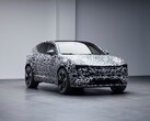 Nadat de Polestar 3 elektrische SUV al officieel is onthuld als een gecamoufleerd prototype, heeft een getalenteerde grafisch ontwerper nu deze bedrieglijke patronen verwijderd (Afbeelding: Polestar)