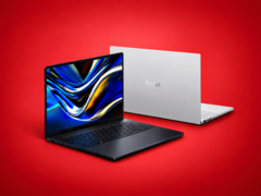 De Asus ProArt P16 wordt getoond in de kleurvarianten zwart en wit