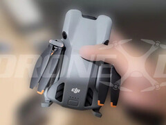De DJI Mini 5 Pro zal naar verwachting minder dan 250 g wegen, ondanks de verschillende hardware-upgrades waarover geruchten de ronde doen. (Afbeeldingsbron: via DroneXL)