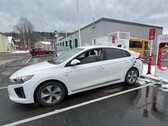 Hyundai en anderen creëren rivaal voor Supercharger-netwerk (afbeelding: fiehlsport/YT)