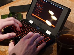 De MNT Pocket Reform wordt momenteel verzonden.