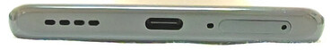 Onderkant: luidspreker, USB-C poort, microfoon, SIM-lade