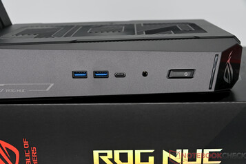 Asus ROG NUC 15 - Aansluitingen aan de voorkant