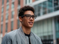 De Rokid-bril is met 49 gram behoorlijk licht. (Afbeeldingsbron: Rokid)