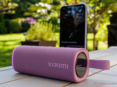 De Sound Play kost €49,9 in de EU. Afgebeeld: een vooraanzicht van de roze kleurvariant.