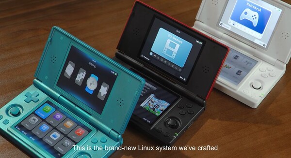 Het Linux OS van de Anbernic RG DS heeft drie thema's.