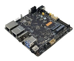 De ASUS Tinker Board 3 is veel groter dan zijn voorganger. (Beeldbron: ASUS)