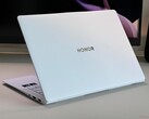 ultrabook van 1 kg met Arrow Lake en uitstekende invoerapparaten - Honor MagicBook Art 14 2025 Review