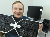 De aankomende Nvidia AD102 RTX 4090 GPU kan 100 TFLOPs FP32-prestaties halen. (Afbeelding bron: Captain's Workspace op YouTube)