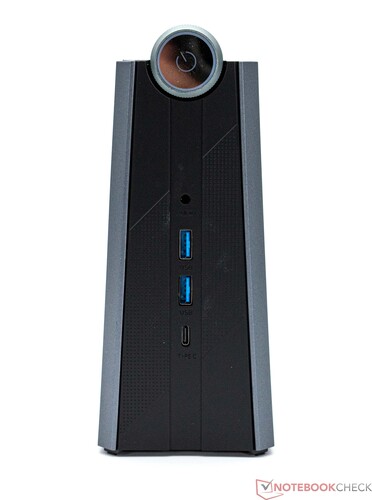 Voorkant: 3,5-mm aansluiting, 2x USB 3.2 Type-A, USB Type-C