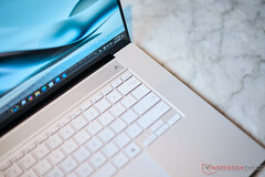 Asus ZenBook S16 luidsprekers (afbeelding via Notebookcheck)