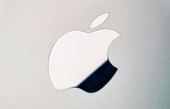 Apple zou het eerste bedrijf kunnen zijn dat een boete krijgt volgens de Digital Markets Act. (Afbeelding: Alex Kalinin)