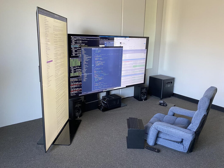 (Afbeeldingsbron: u/deselected via r/battlestations)