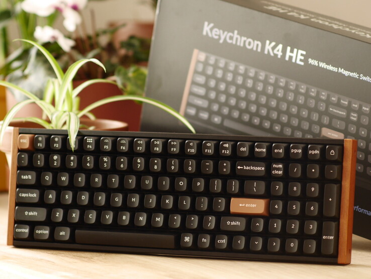 Keychron K4 HE draadloos gaming-toetsenbord. (Afbeelding bron: Notebookcheck / Julian van der Merwe)