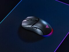 Razer Cobra HyperSpeed gamingmuis met underglow RGB-verlichting. (Afbeeldingsbron: Razer)