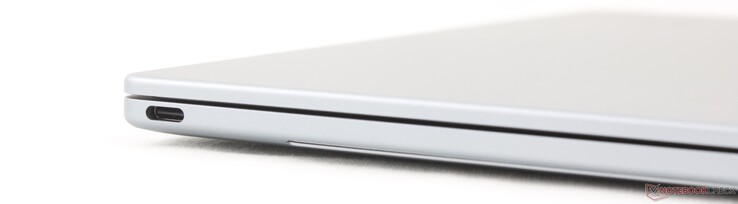 Links: USB-C 3.2 Gen. 2 met DisplayPort 2.1 + Power Delivery