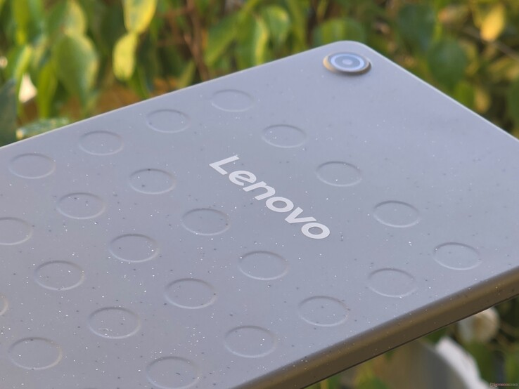  Lenovo Tab One testtablet (Afb. bron: Marcus Herbrich)
