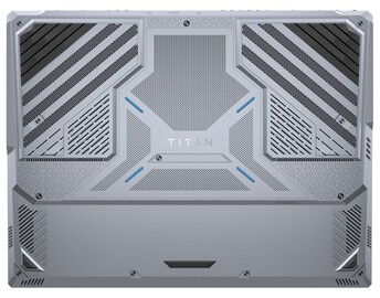 MSI Titan 18 HX - Onderklep. (Afbeelding Bron: MSI)