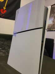 PS5 Slim. (Afbeeldingsbron: @phantompainss)