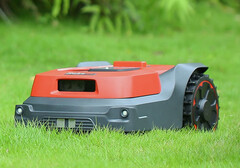 De RoboUP robotmaaier heeft geen grensdraad nodig zoals veel oudere slimme grasmaaiers. (Beeldbron: RoboUP)