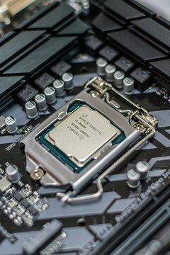 Uitgelekte benchmark laat Intel Core 3 N350's grafische prestaties zien (Afbeelding bron: Alexandru-Bogdan Ghita, Unsplash)