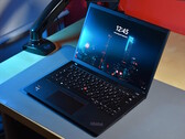 Lenovo ThinkPad T14s G4 Intel Laptop Review: OLED in plaats van accuduur