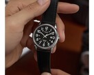 De Timex TW2Y12800JQ wordt geleverd met een zilverkleurige kast van 38 mm.