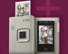 De Fujifilm Instax LiPlay+ hybride instant camera kan fotocollages afdrukken met behulp van foto's die zijn genomen met de camera's aan de voor- en achterkant. (Afbeeldingsbron: Fujifilm)