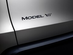De 3-rij Model Y L wordt geleverd met een grotere batterij. (Afbeeldingsbron: Tesla China/Weibo)