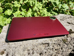 De grote 12-inch Teclast T60 AI tablet heeft stereoluidsprekers en een 3,5mm hoofdtelefoonaansluiting (Afbeelding bron: Notebookcheck)