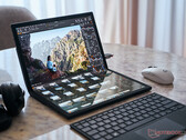 De Zenbook 17 Fold combineert een OLED-scherm met hoge resolutie met Intel Alder Lake-U-serie processoren. (Beeldbron: ASUS)