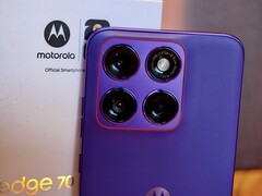 De Motorola Edge 70 Fusion wordt geleverd in twee versies met verschillende batterijformaten en exclusieve Pantone-kleuren