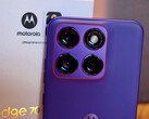 De Motorola Edge 70 Fusion wordt geleverd in twee versies met verschillende batterijformaten en exclusieve Pantone-kleuren