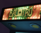 Balatro-logo op een speelautomaat