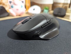 Keychron M7 8K gaming muis voorwaartse zijknop