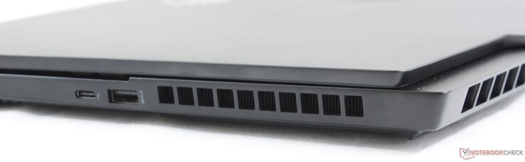 Rechts: USB Type-C +Thunderbolt 3, USB 3.1 Type-A