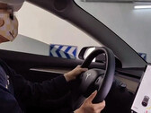 Mevrouw Zheng's Tesla scherm in een eng toeval geacteerd (beeld: Chengdu) 