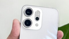 Een &quot;Reno 14 Global Edition&quot; hands-on. (Afbeeldingsbron: SmartPrix)