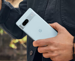 De Pixel 7a kost 100 minder dan de Pixel 7, ongeacht of je hem in euro's, Britse ponden of Amerikaanse dollars bestelt. (Beeldbron: @rquandt)