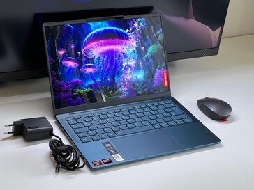 Zowel de Yoga Slim 7 14 als de...