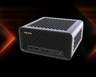 De FA80G is verkrijgbaar met maximaal de AMD Ryzen 9 9950X3D. Afbeelding: een promotiefoto waarop de voorkant van de mini-pc te zien is (bewerkt).