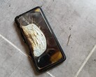De batterij van de Google Pixel 6a kan ondanks de update nog steeds brandgevaarlijk zijn. (Afbeeldingsbron: footymanageraddict, Reddit)