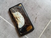 De batterij van de Google Pixel 6a kan ondanks de update nog steeds brandgevaarlijk zijn. (Afbeeldingsbron: footymanageraddict, Reddit)