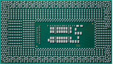 De Intel 'Kaby Lake-R' Core i5-8250U (achterkant)
