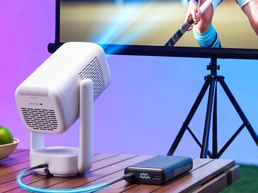De Aurzen Eazze D1R Air projector kan worden gevoed door een 65W+ PD USB-C powerbank.