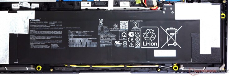 De 96 WHr batterij van de VivoBook Pro 16 biedt goede looptijden