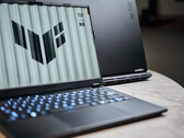 De ASUS TUF Gaming A14 en A16 bieden ruimte voor twee SSD's. (Bron: Alex Waetzel voor Notebookcheck)